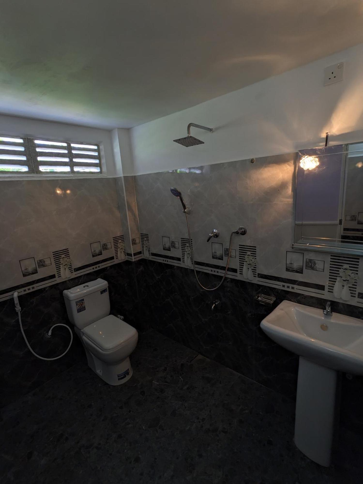 Hotel Mirewon Guest Weligama Esterno foto