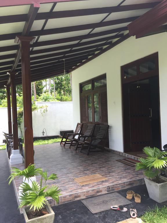 Hotel Mirewon Guest Weligama Esterno foto