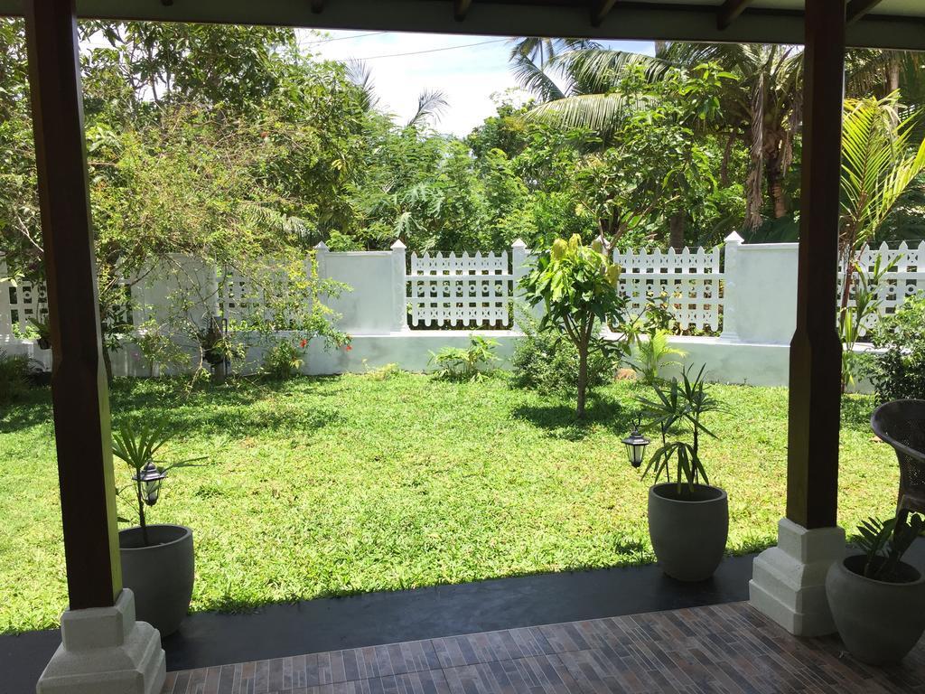 Hotel Mirewon Guest Weligama Esterno foto