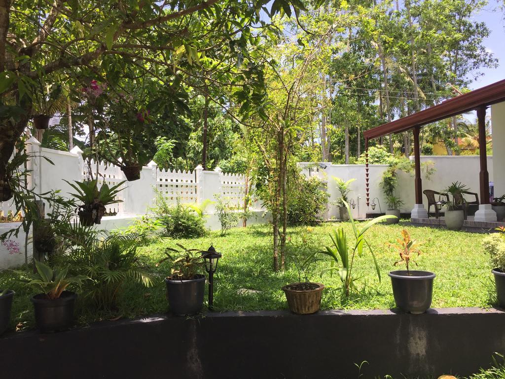 Hotel Mirewon Guest Weligama Esterno foto
